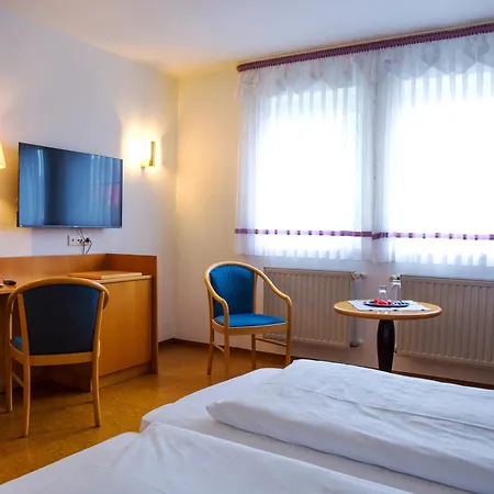 Hotel Zur Linde 3*